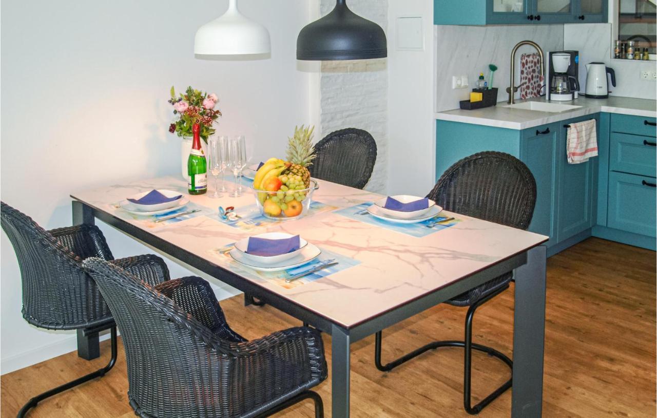 2 Bedroom Lovely Apartment In Binz Ot Prora Lubkow Bagian luar foto